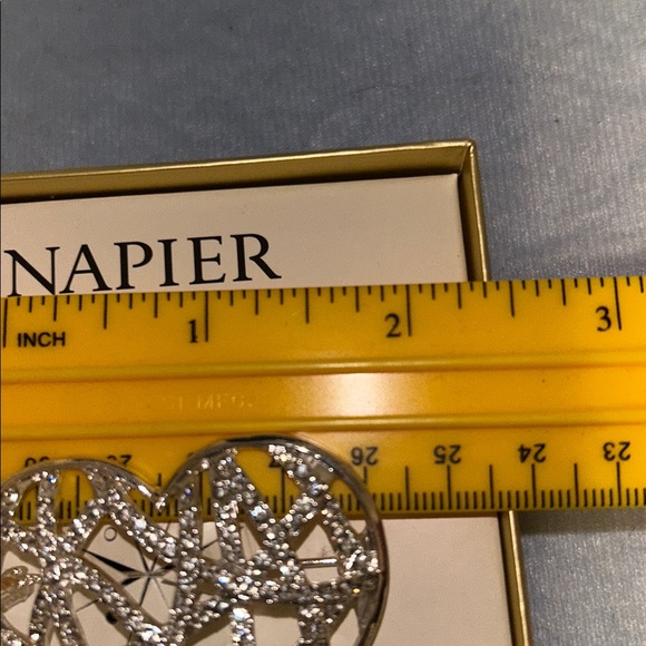 Napier Silver Tone Open Heart Shaped Pin/Brooch - Picture 11 of 11